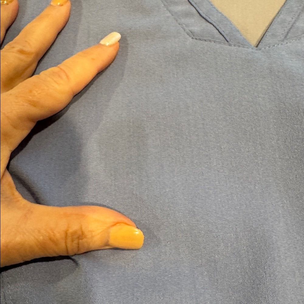 Grey’s Anatomy scrub set - Picture 3 of 7